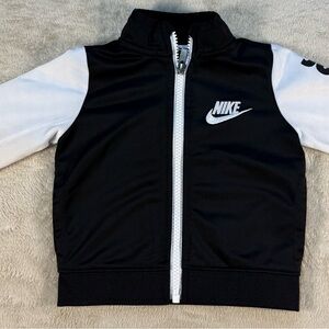 Kids 9M Nike Black and White Track Jacket